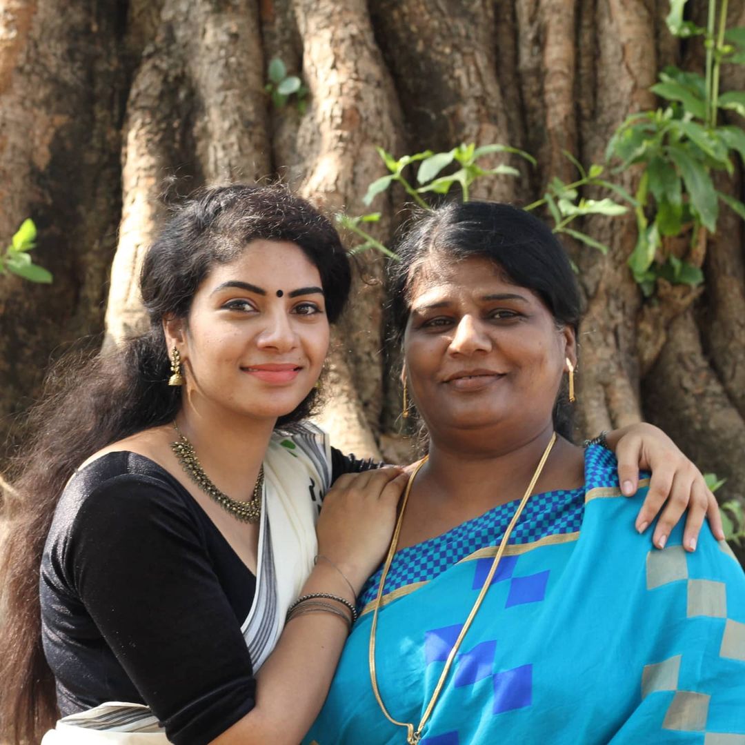 Reneesha Rahiman With her Mother